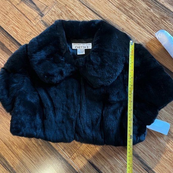 Luxurious Chetta b rabbit hair shrug-never worn - Picture 6 of 6